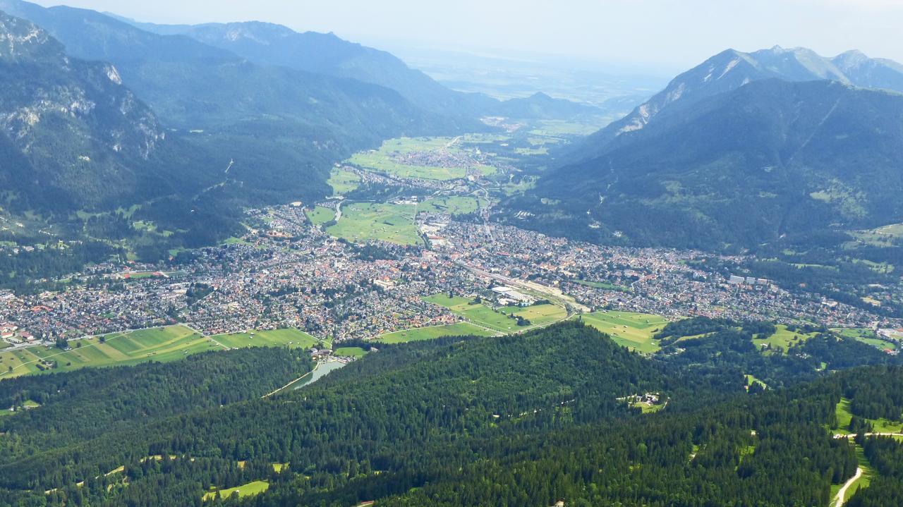 Ferienwohnung Am Kurpark -Wohnung 3,150Qm- Mit Lift Garmisch-Partenkirchen Exterior foto