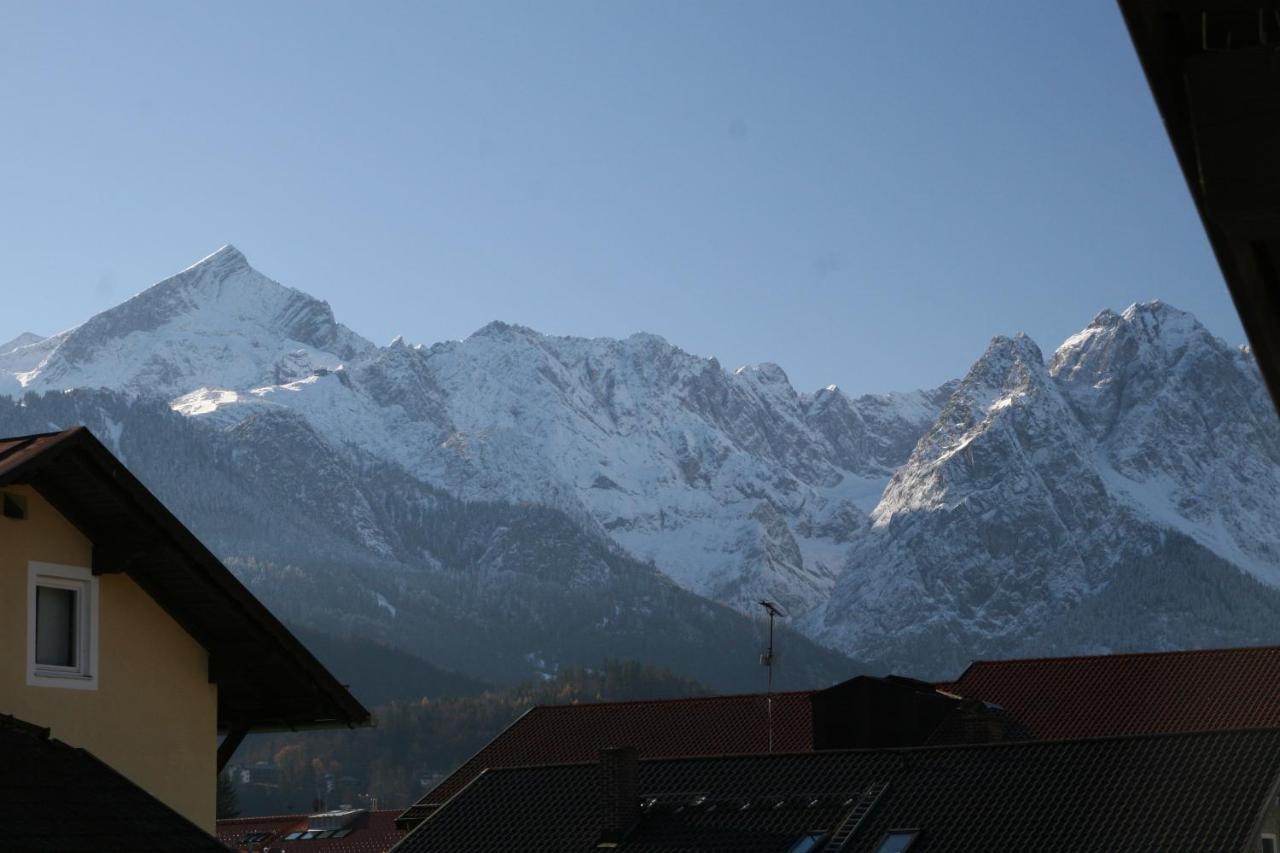 Ferienwohnung Am Kurpark -Wohnung 3,150Qm- Mit Lift Garmisch-Partenkirchen Exterior foto